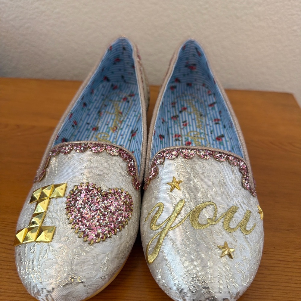 Irregular Choice “Luv Ya” Flats – Off White – New in Box – EU 39